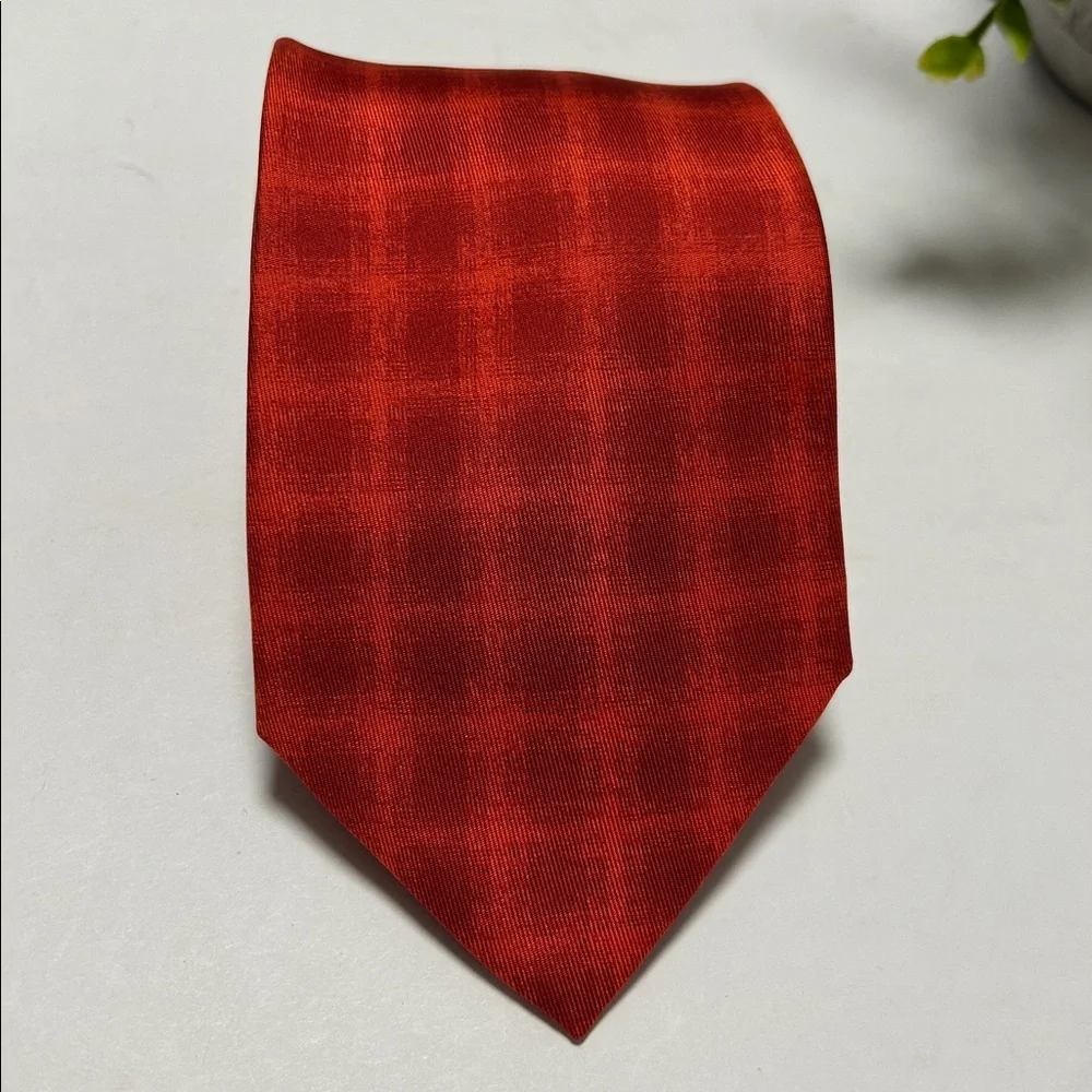 Hermes  Red Patterned Silk Tie